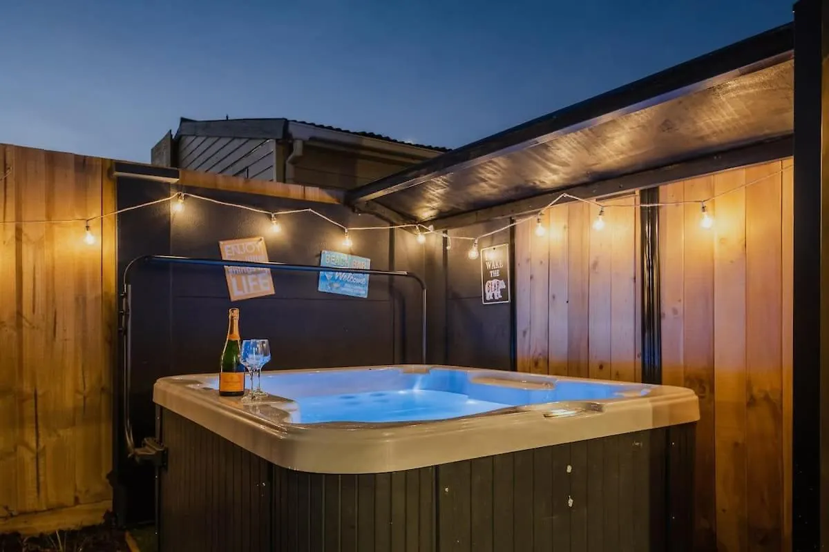 Where Home Meets Serenity In Christchurch Apartment